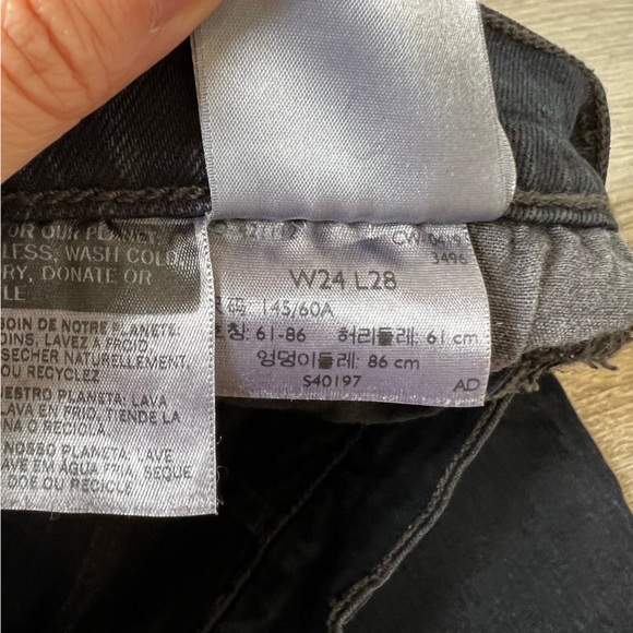 LIKE NEW! Levi’s 501 Skinny with Knee Rips - Wild Bunch Black - Picture 14 of 16